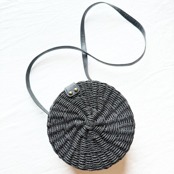 Round Black Woven Crossbody Bag W Leather Strap Magnetic Closure By World Market - Picture 1 of 11